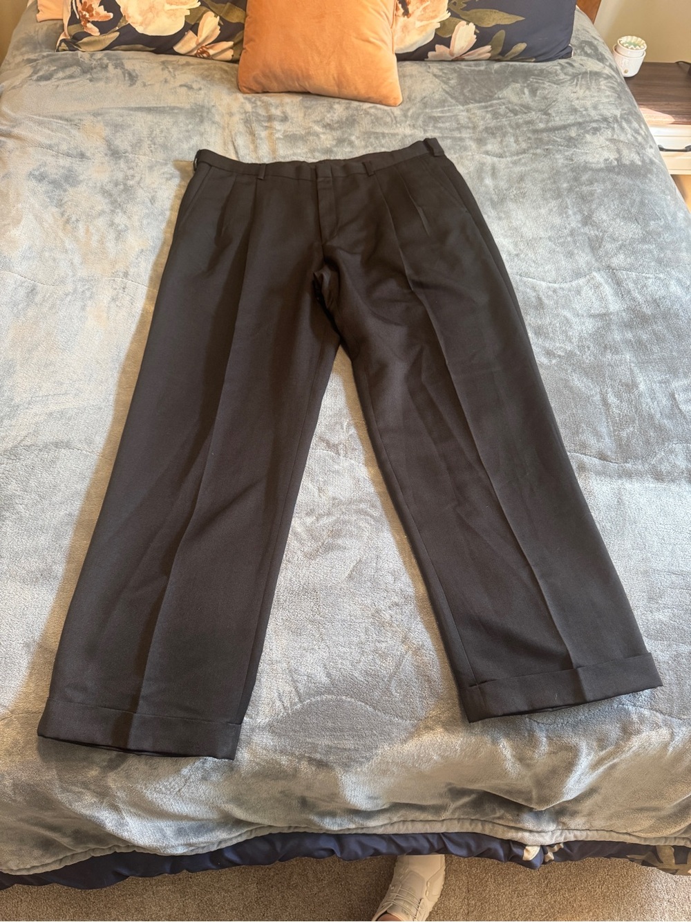 Haggar Black Pleated Dress Pants